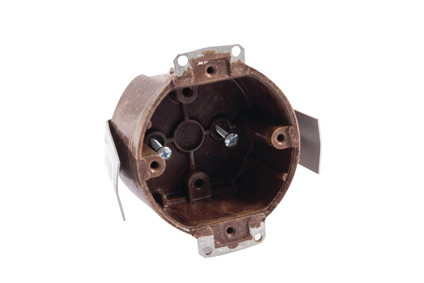 4" ROUND OUTLET BOX WITH BRACKETS