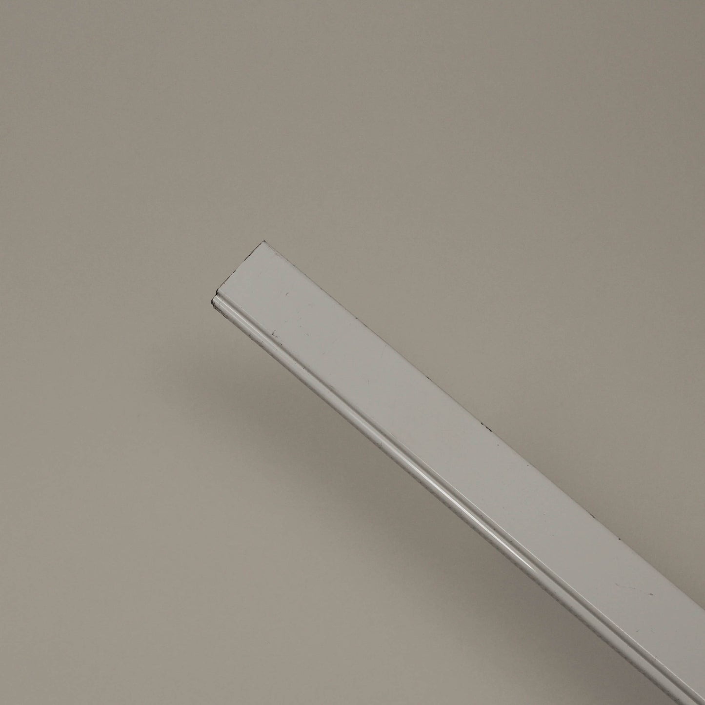 12' 6" SCREEN FRAME EXTRUSION FOR POCAHONTAS WINDOWS - WHITE