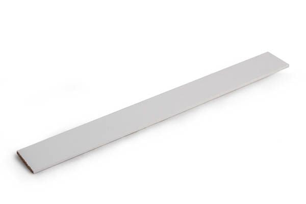 1 1/2" X 8' LUAN BATTEN - WHITE